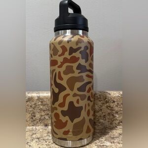 Yeti Rambler Camo 46oz